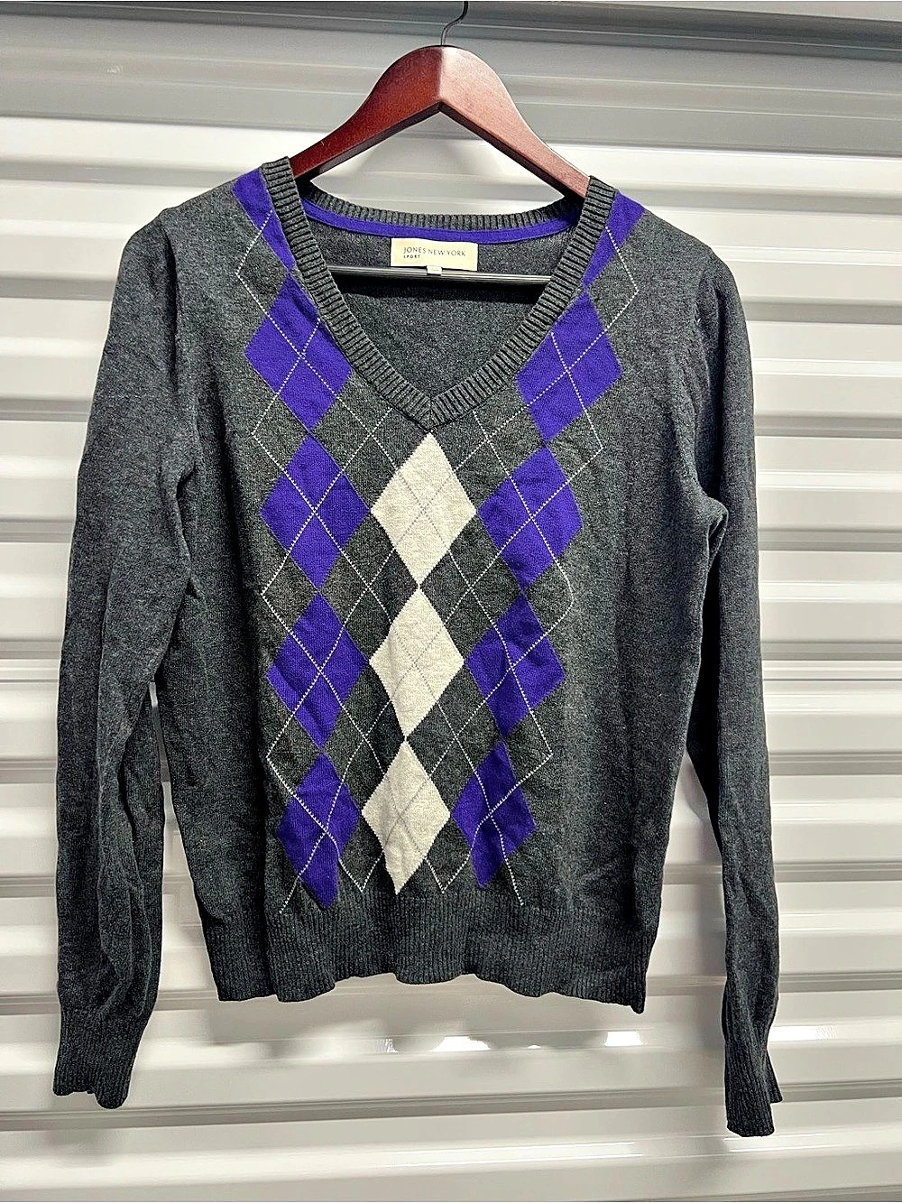 Jones New York Women's Cotton Argyle V-Neck Size Medium